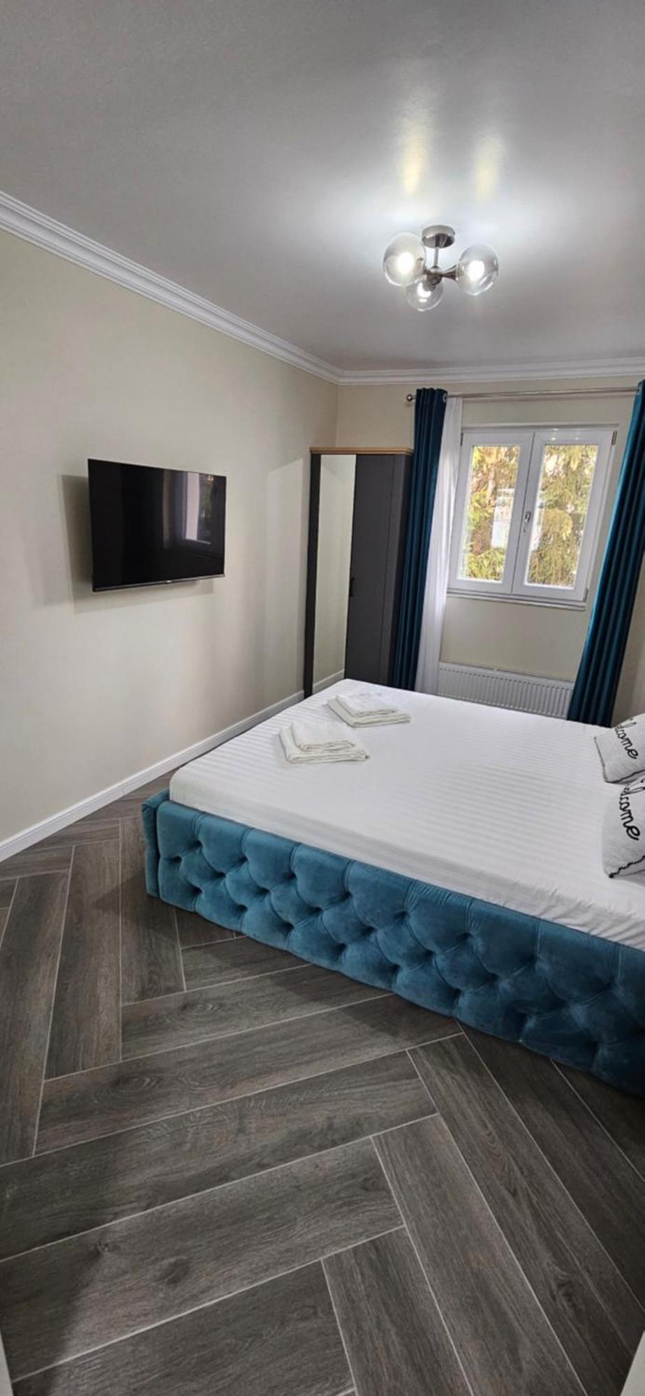 White Rezidence II Apartment Curtea De Arges Bagian luar foto