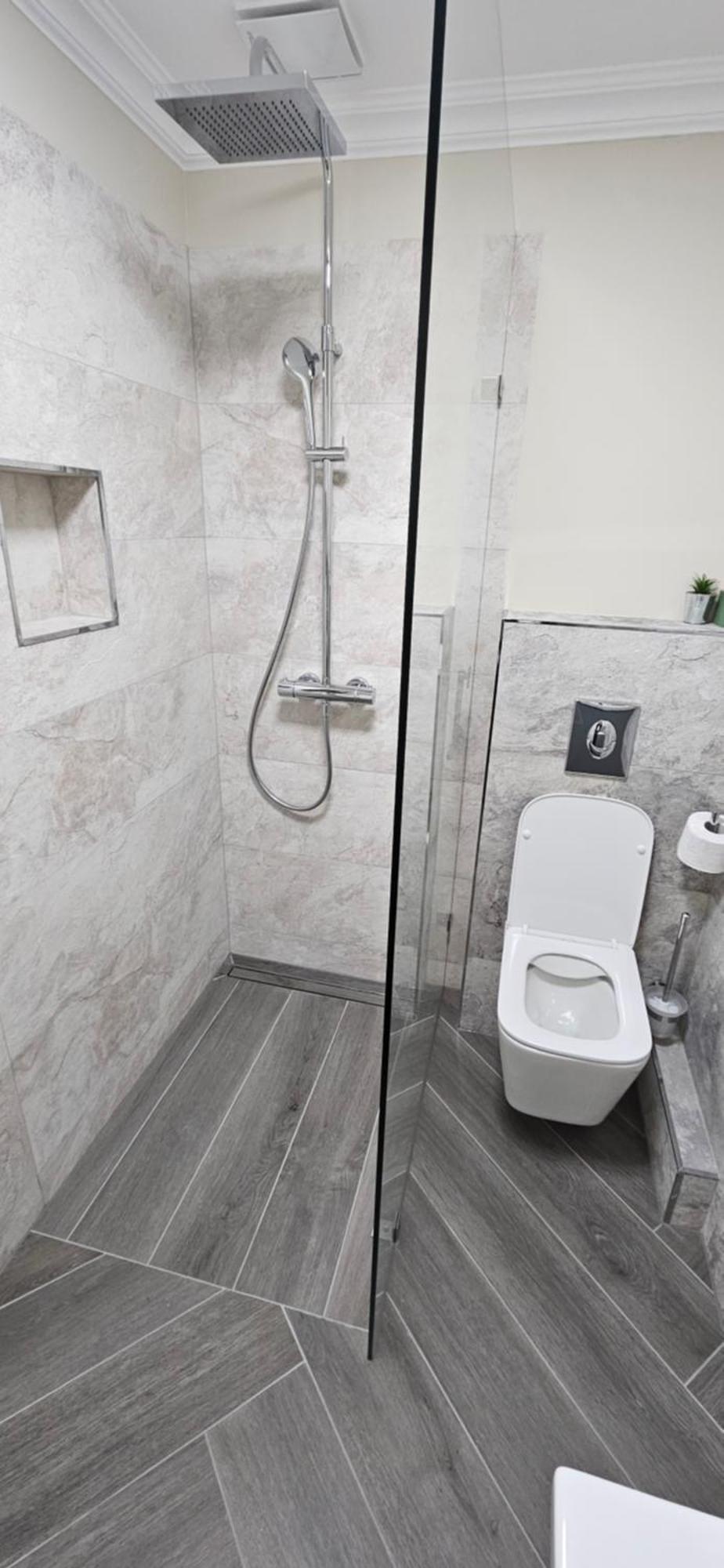 White Rezidence II Apartment Curtea De Arges Bagian luar foto