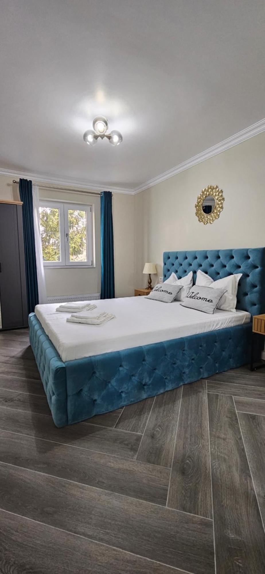 White Rezidence II Apartment Curtea De Arges Bagian luar foto